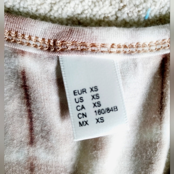 ** 2/$20 ** Tie-Dye Maxi dress with POCKETS! - Picture 4 of 14